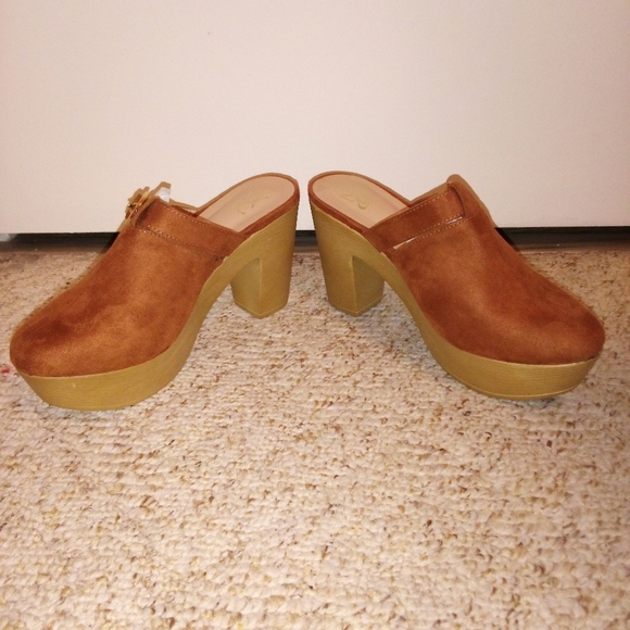 NY&C clogs size 7 NWOT - Picture 4 of 8